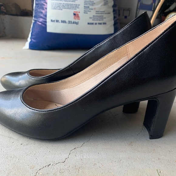 black professional heels